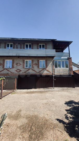 Дом 184 м² на участке 10 сот.