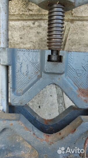 Тиски трубные