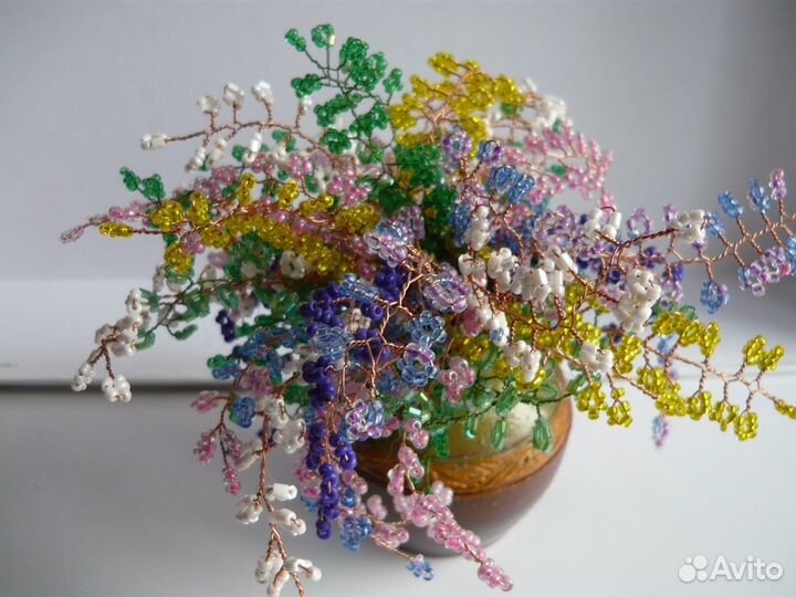 Цветы /букет из бисера 15 см. в вазе