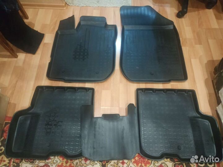 Автомобильные коврики резиновые