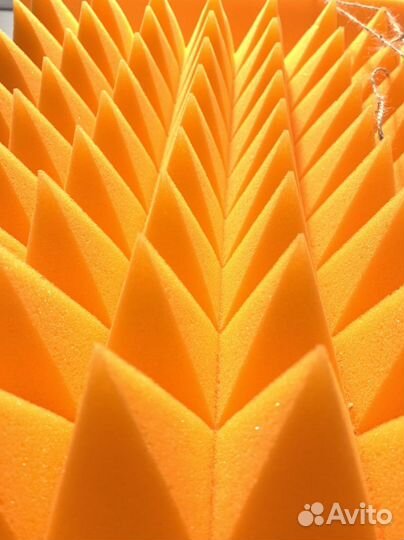 Акустический поролон пирамида 70мм