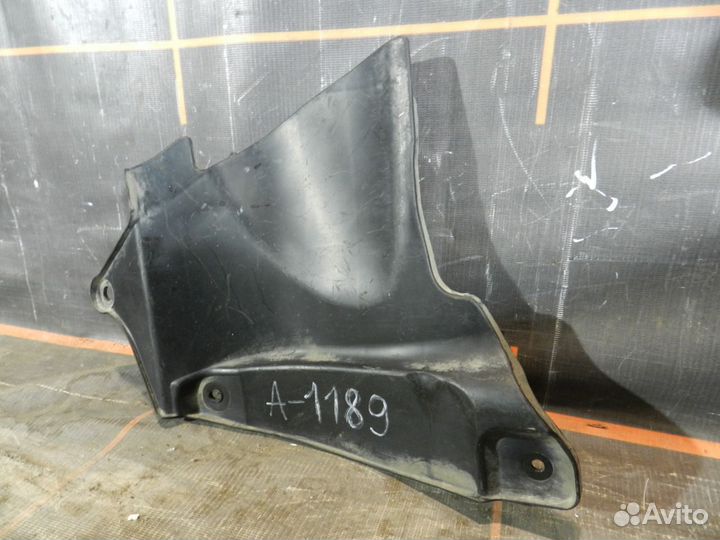 Пыльник двигателя боковой правый-Toyota Camry V50