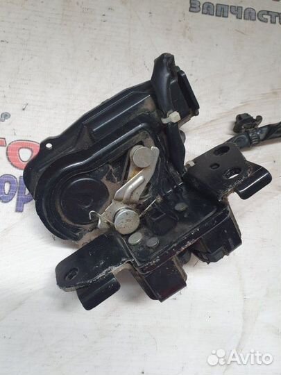 Замок капота Toyota Prius хэтчбек iiixw30 1.8