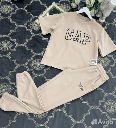 Костюм Gap