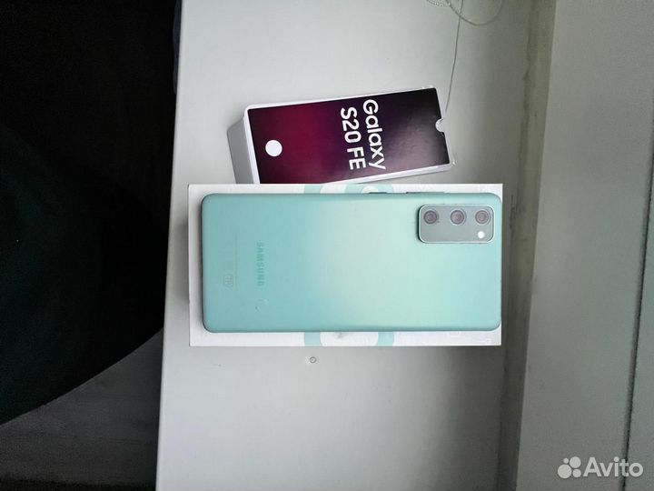 Samsung galaxy s20 fe + Samsung gear icon x