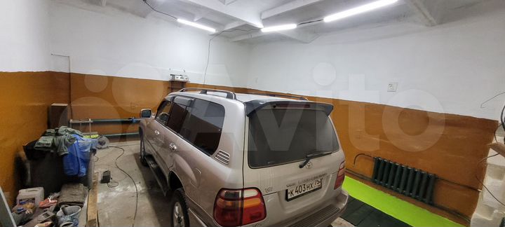 Гараж, > 30 м²