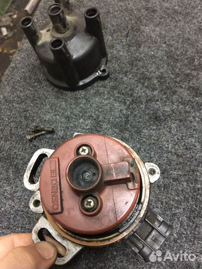 Трамблер тойота Карина е