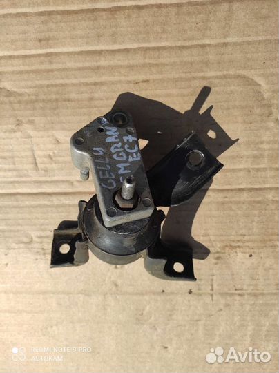 Опора двигателя правая Geely Emgrand ec7