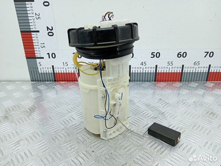 Насос топливный для Volkswagen Golf 4 1J0919087J