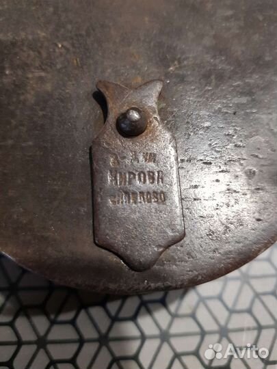 Замок большой старинный