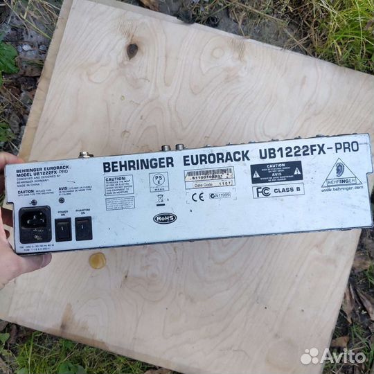 Микшерный пульт Behringer UB1222FX-PRO под ремонт