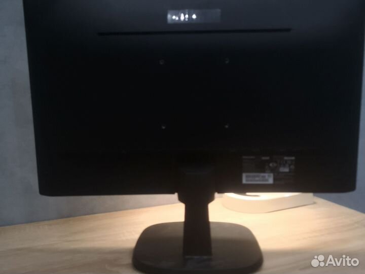 Монитор Philips