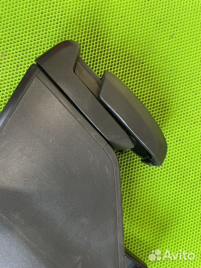 Подлокотник центральная консоль опель антара