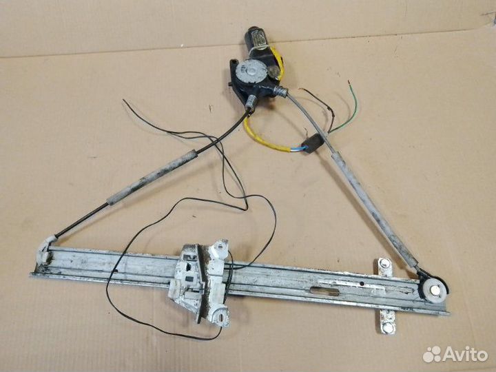 Стеклоподъемник передний левый Kia Sportage 2.0