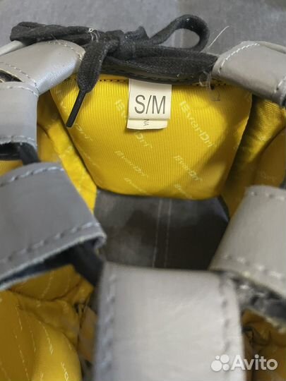 Боксерский шлем с бампером Everlast