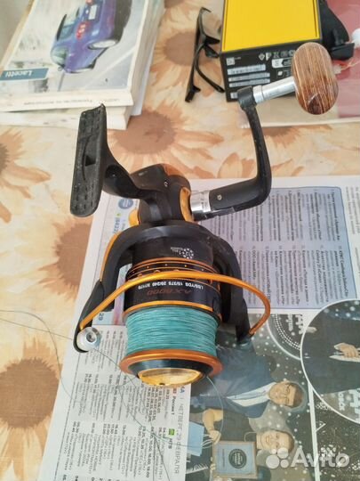 Катушка рыболовная 8000