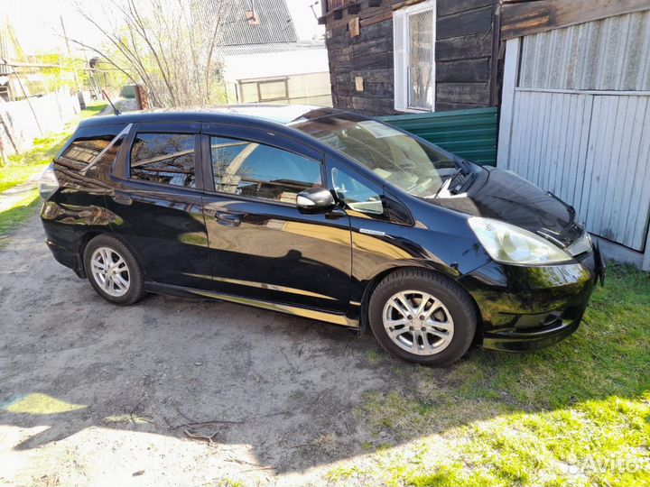 Honda Fit Shuttle 1.3 CVT, 2012, 190 000 км