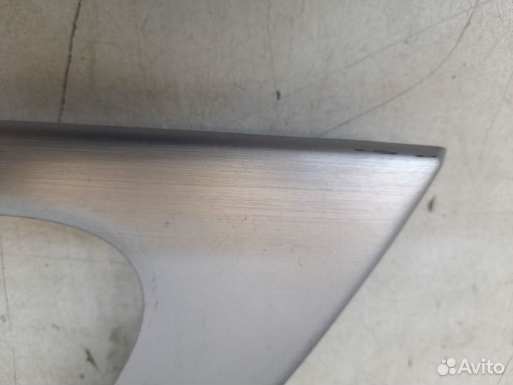 Накладка обшивки двери передняя левая Toyota Land