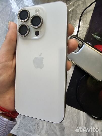 iPhone 15 Pro, 256 ГБ