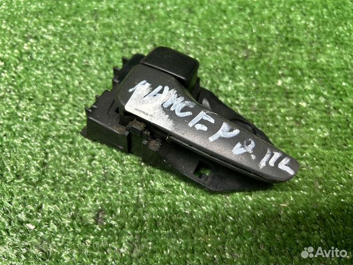 Ручка внутренняя передняя левая Mitsubishi Lancer