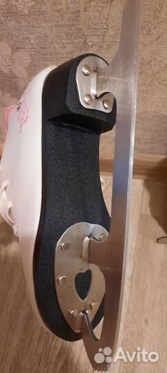 Коньки фигурные Tempus