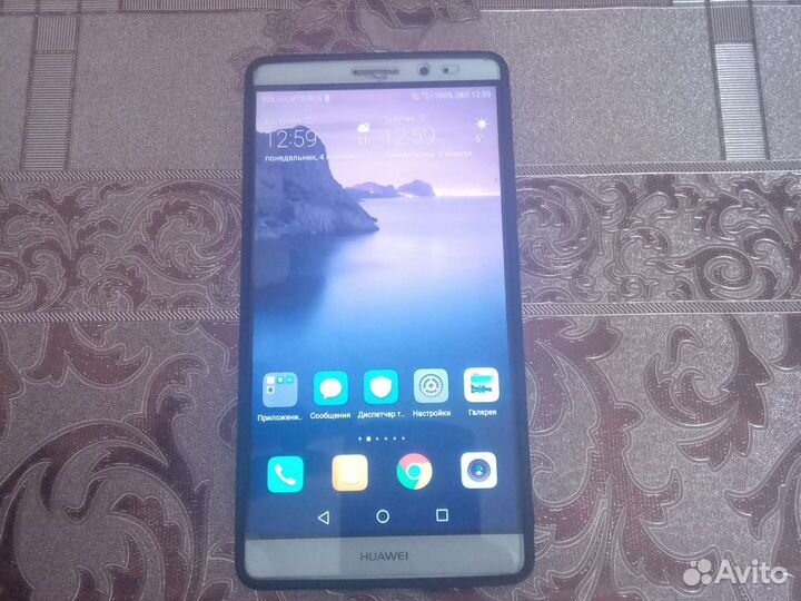 Телефон Huawei meit 8 32 gb