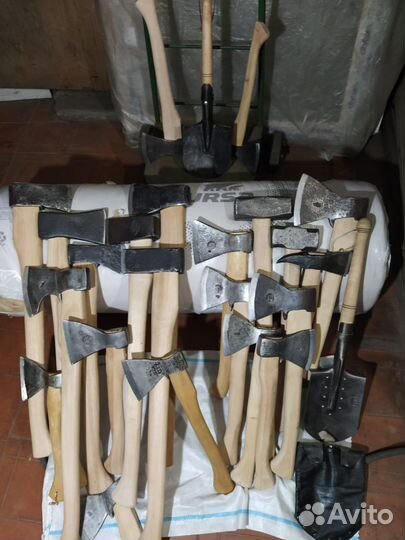 Топоры, Колуны, Кувалды, Лопаты, Грабли, Вилы, тд