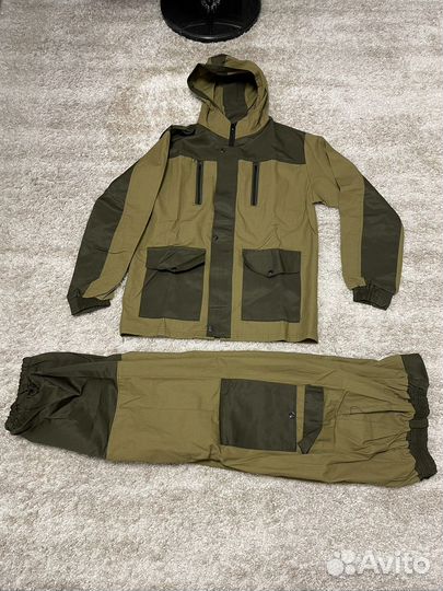 Костюмы горка летние новые