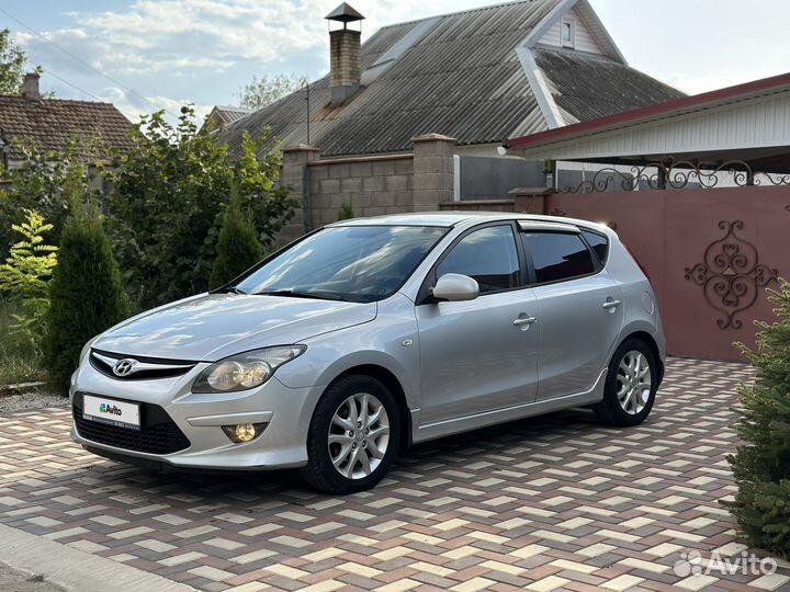 Hyundai i30, 2011