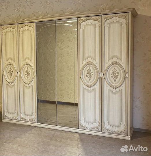 Шкаф в спальню