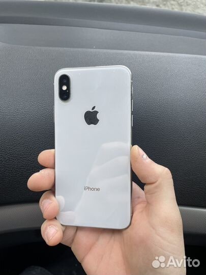 iPhone X, 64 ГБ