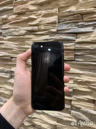 iPhone 7, 32 ГБ