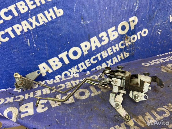 Передний левый замок двери. Hyundai County АВТОБУС