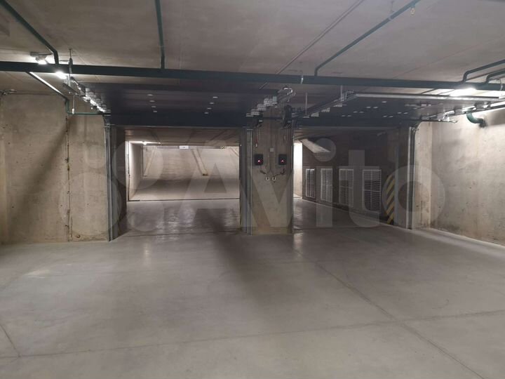 Машиноместо, 13 м²