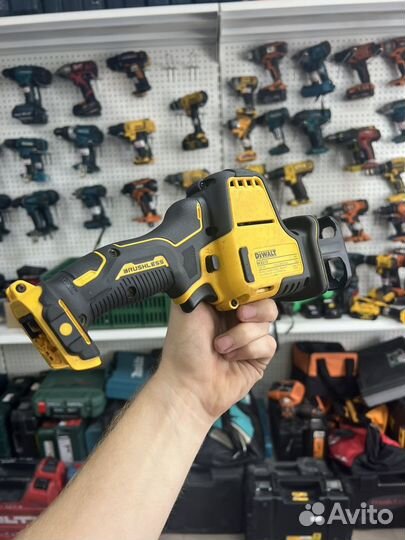 DeWalt Аккумуляторная сабельная пила DCS312