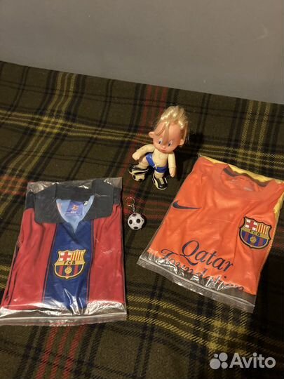 Клубные футболки и сувениры