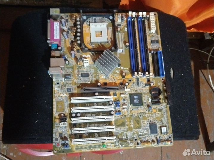 Материнская плата