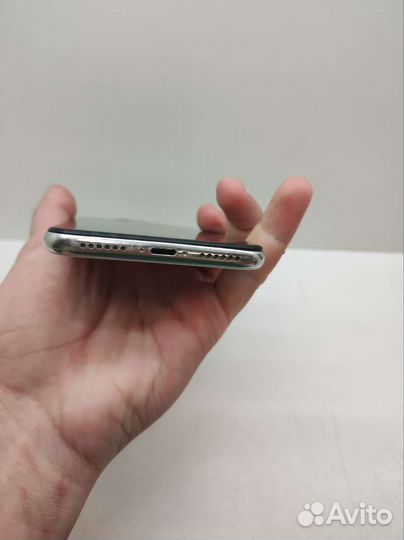 Телефон iPhone x