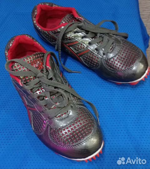 Шиповки, кроссовки шипованные