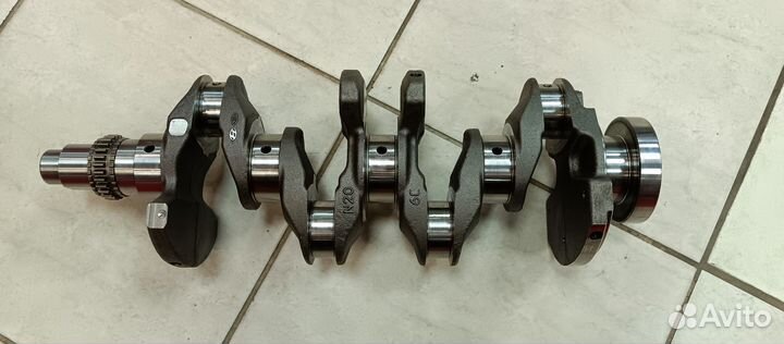 Коленвал 231102E060