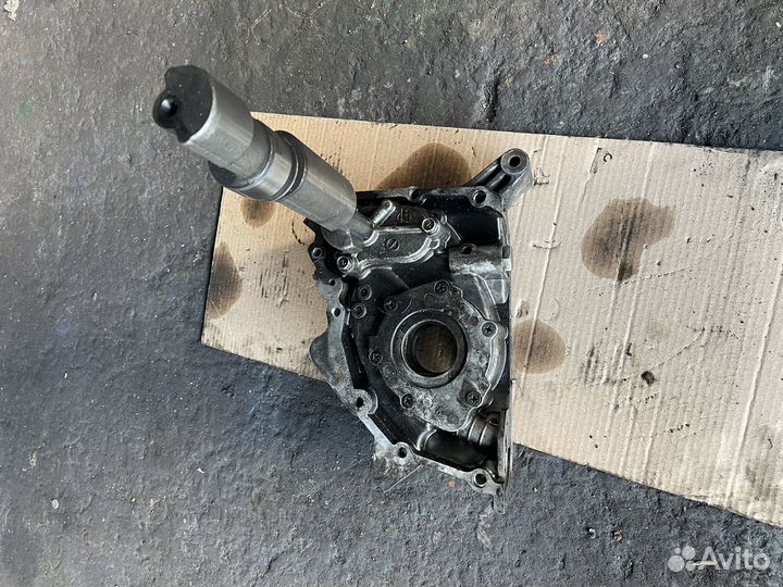 Масляный насос 4d56