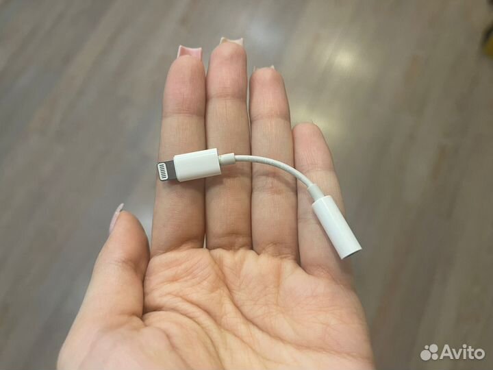 Оригинальный переходник apple (AUX)