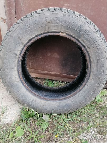 Goodyear Ultragrip 600 215/65 R16
