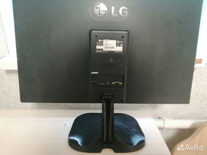 Монитор LG 23