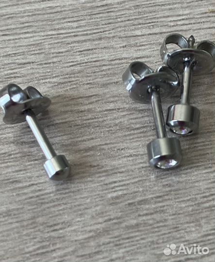 Гвоздики для прокола ушей