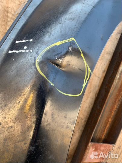 Крыло переднее правое Suzuki Escudo TDA4W J24B