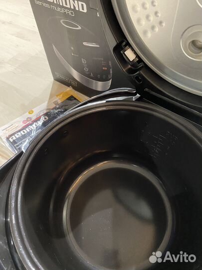 Мультиварка Redmond rmc m90