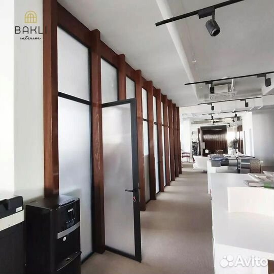 Стеклянные офисные перегородки