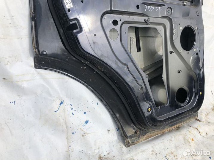 Дверь задняя левая Discovery iii 2004-2009