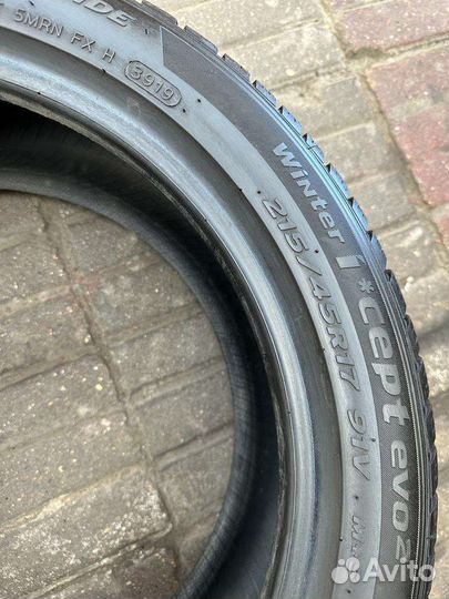 Hankook Winter I'Cept Evo2 W320 215/45 R17 91V